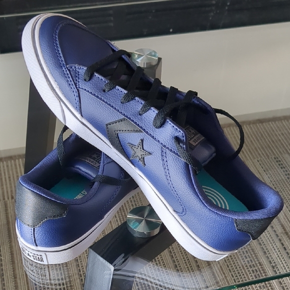 Converse Men's Navy and Black Sneakers - Picture 1 of 6